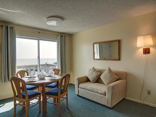 Hartman's Briney Breezes Beach 3*